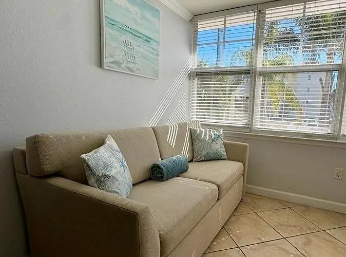 Steps To Beach-heated Pool-dock & Putting Apartment *