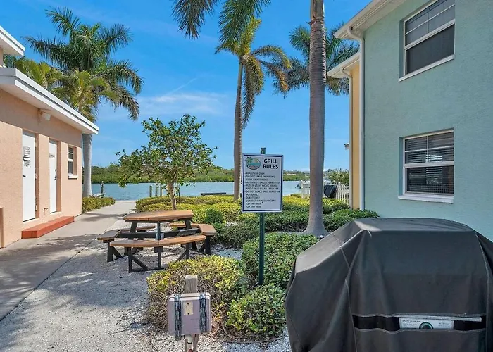 Steps To Beach-heated Pool-dock & Putting Apartment Clearwater Beach