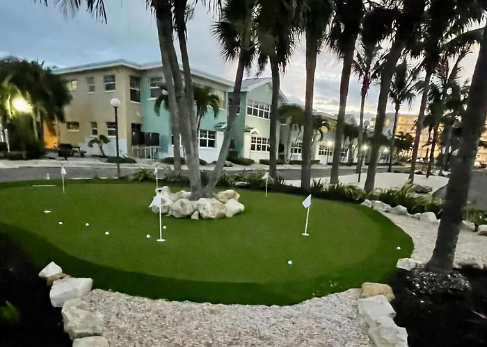 Apartment Steps To Beach-heated Pool-dock & Putting *